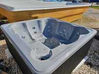 Jacuzzi Comfort 210 x 210 hydromasaż wanna SPA balia Wi-Fi