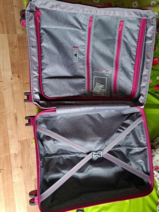 Walizka kabinowa Roncato.