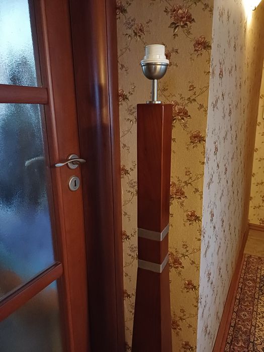 Lampa stojąca  w stylu gabinetowym