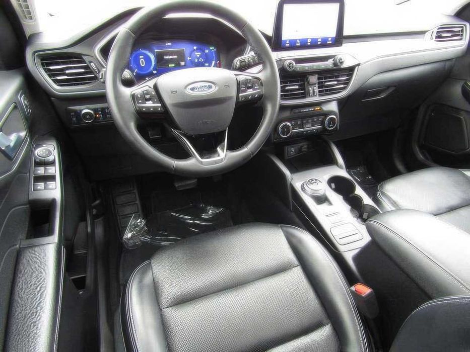 Ford Escape      2022