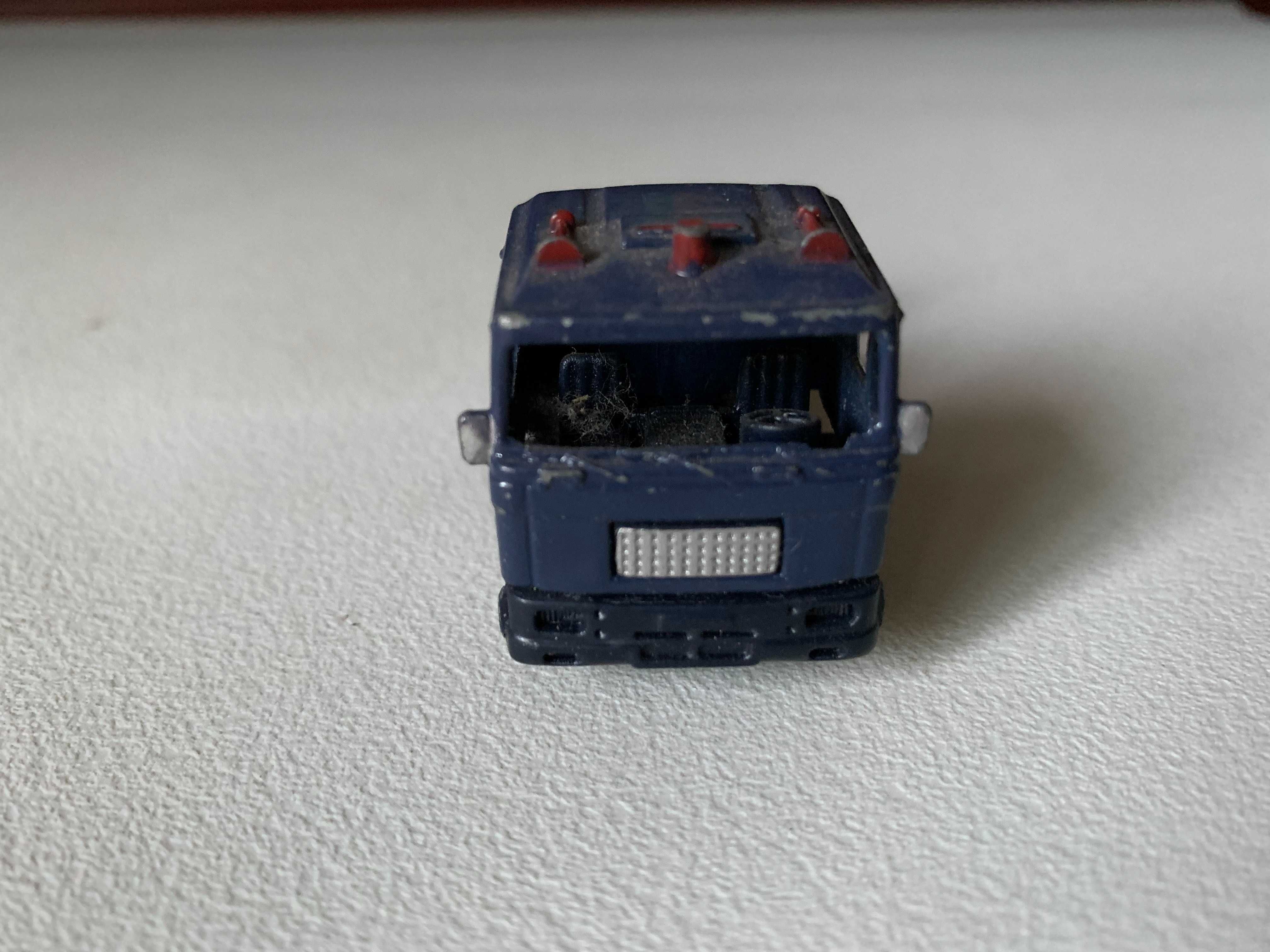 Brinquedo Camião