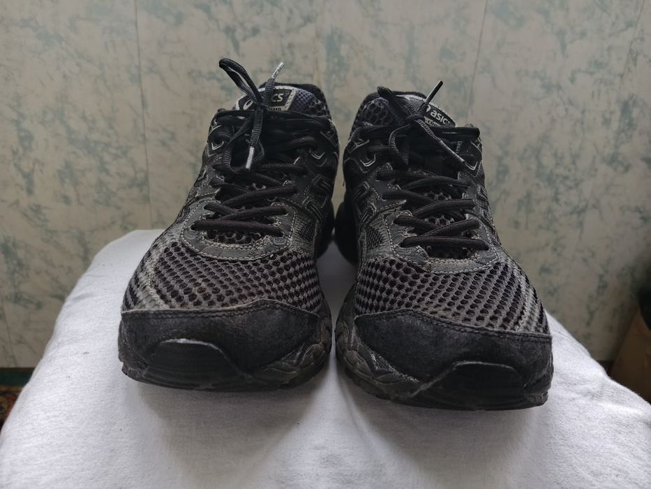 Кроссовки asics,оригинал