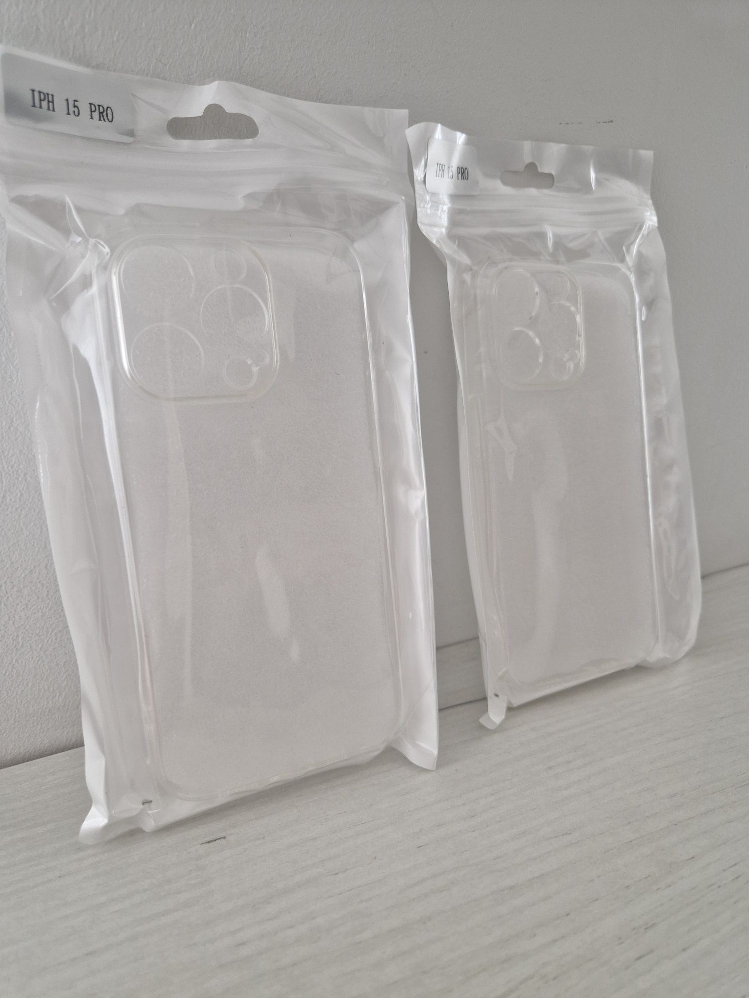 Ultra Clear 1mm Case do Iphone 15 Pro Przezroczysty