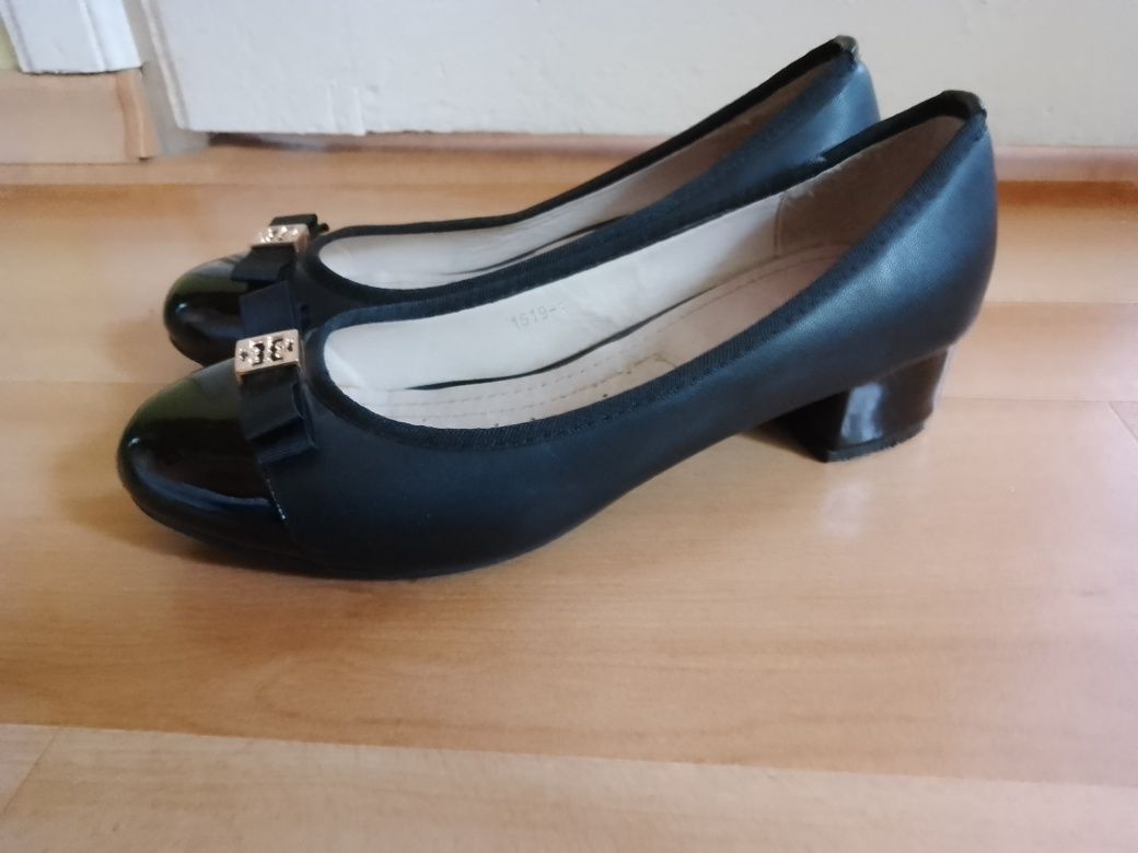 Buty czółenka 36