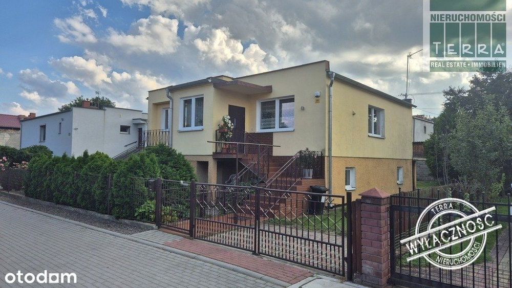 Wygodny dom dla 4 osobowej rodziny.