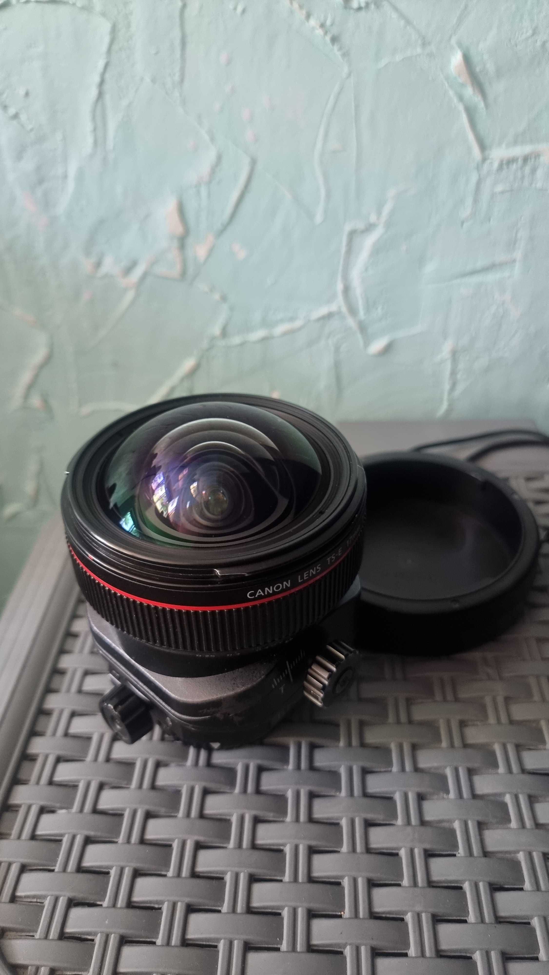 Об'єктив Canon TS-E 17 mm f/4.0L Tilt-Shift