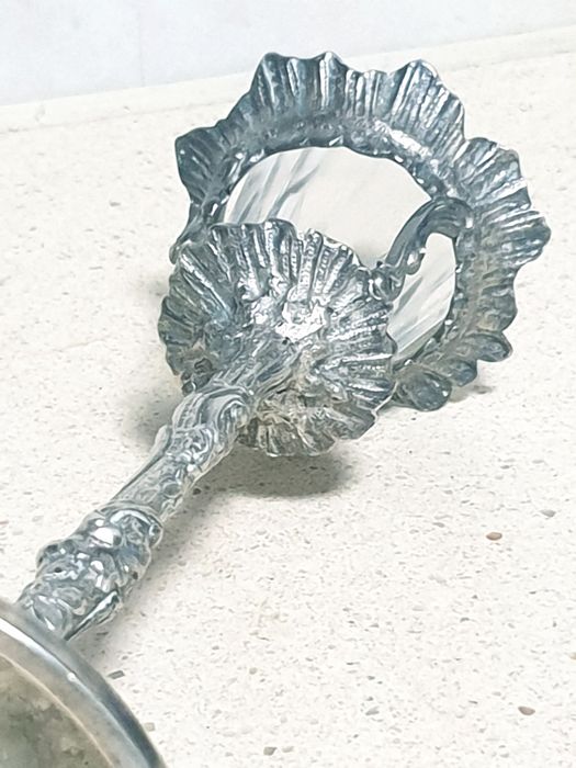 Invulgar antigo paliteiro Arte Nova em casquinha e cristal