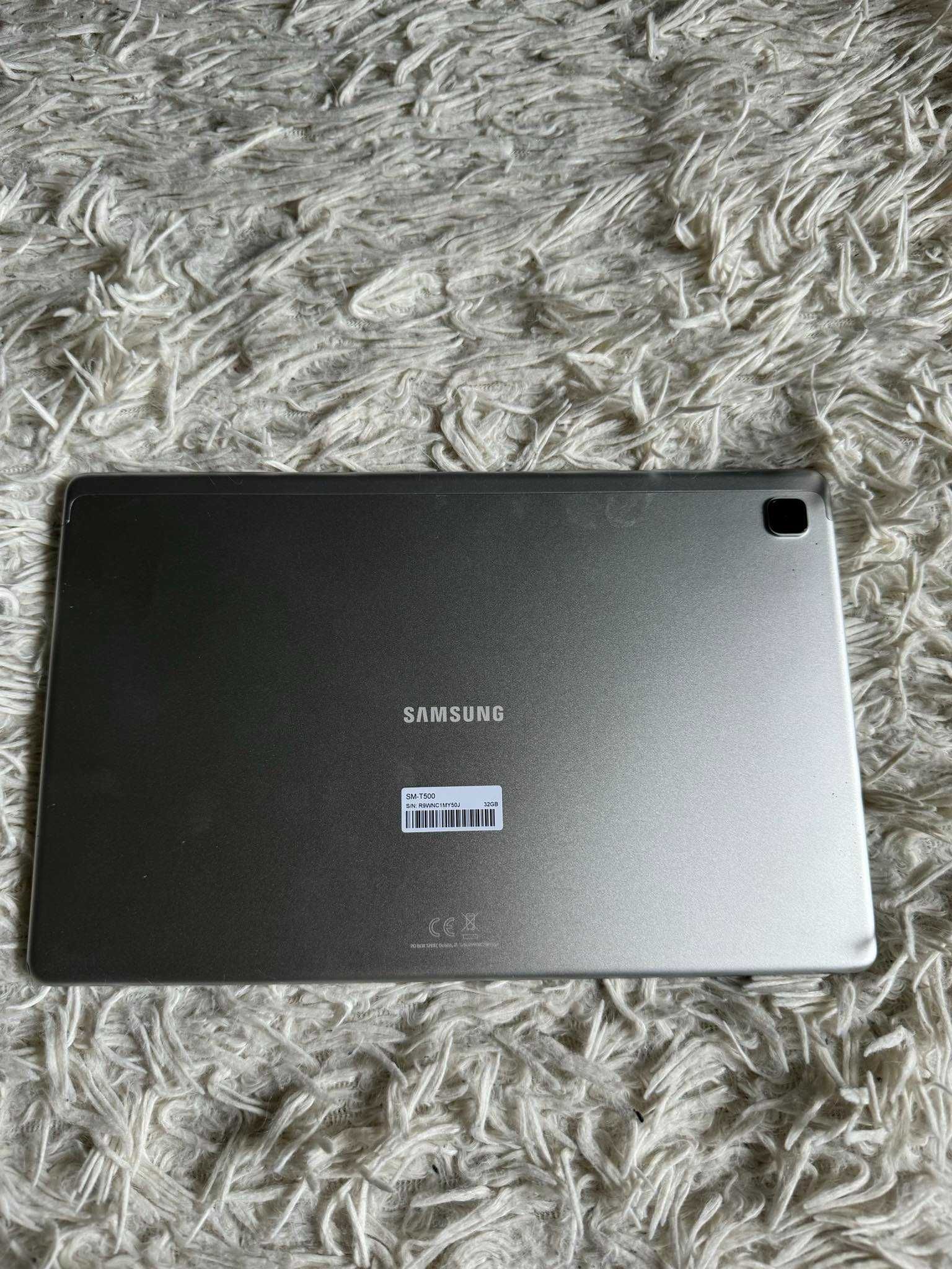 Zestaw tablet Samsung Tab A7 + klawiatura + etui