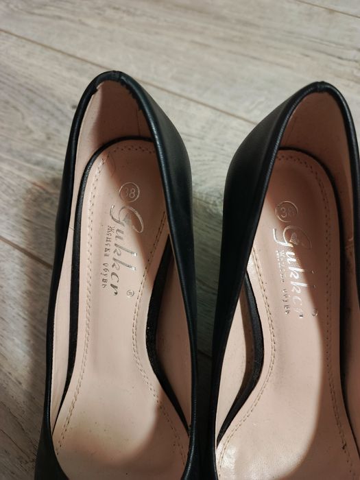 Туфлі жіночі      .