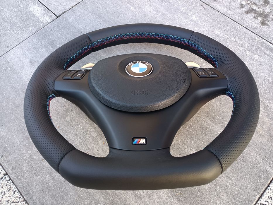 Kierownica Mpakiet z łopatkami BMW E90 E91 E92 E93 E81 E87 E88 E82 X1