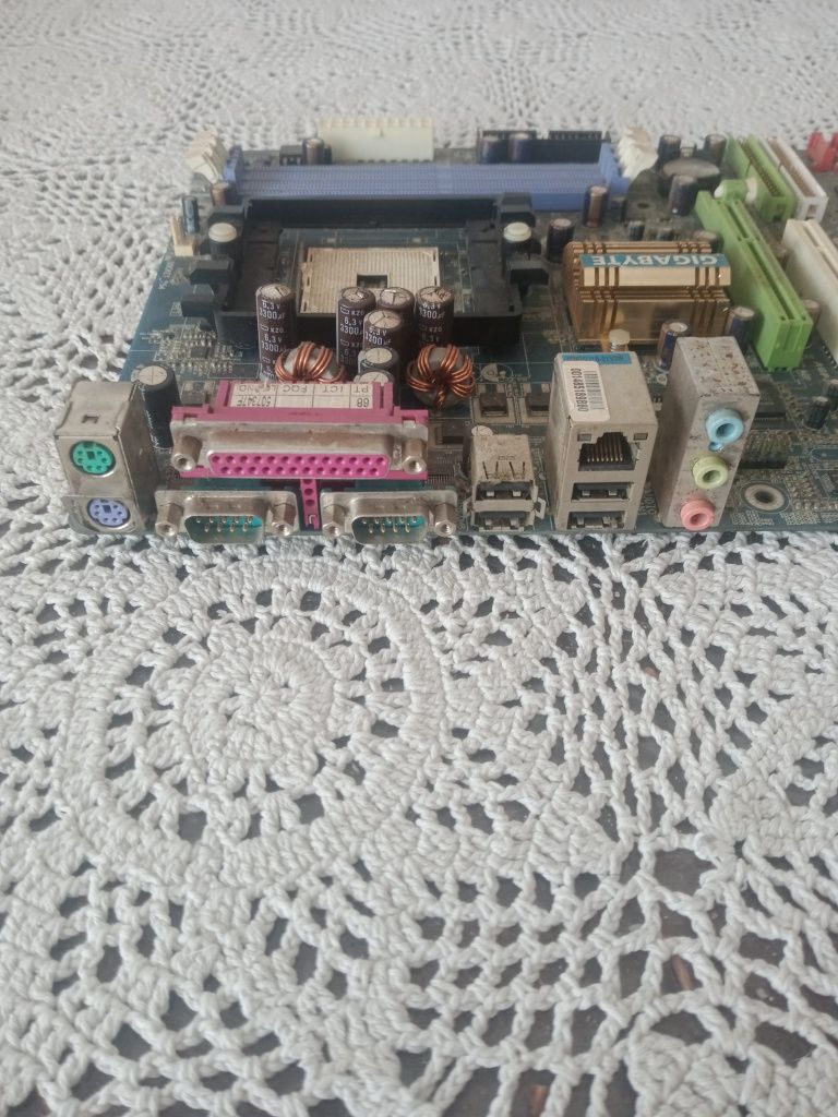 Płyta główna GIGABYTE GA-K8VT800