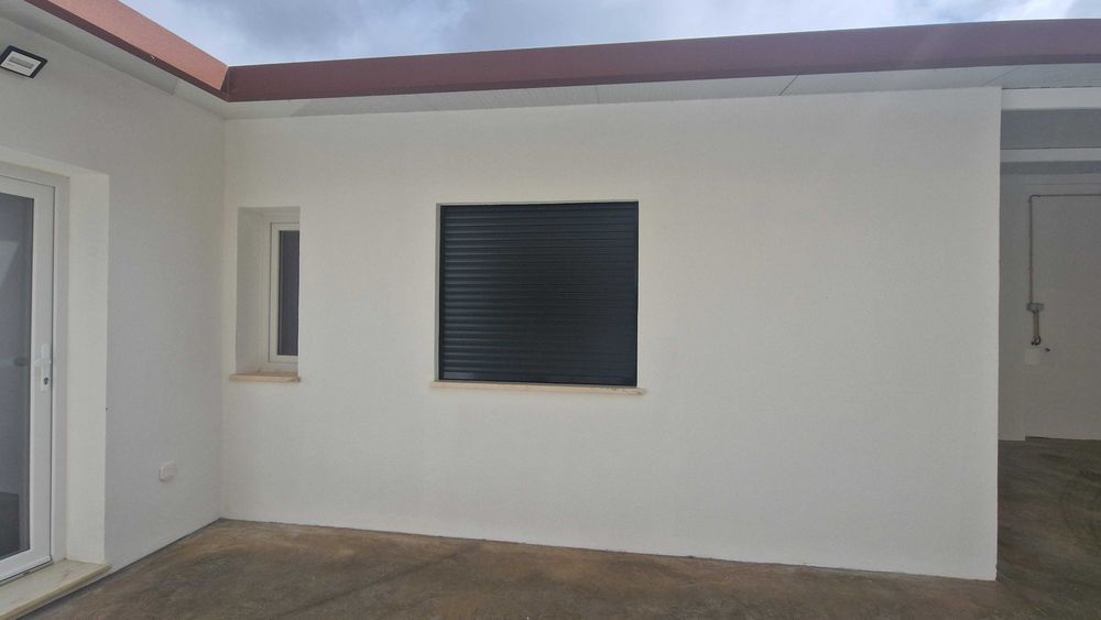 T2 térreo com pátio e parqueamento privado, Pinheiro de Loures, Loures