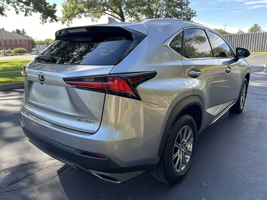 Lexus NX 300      2018