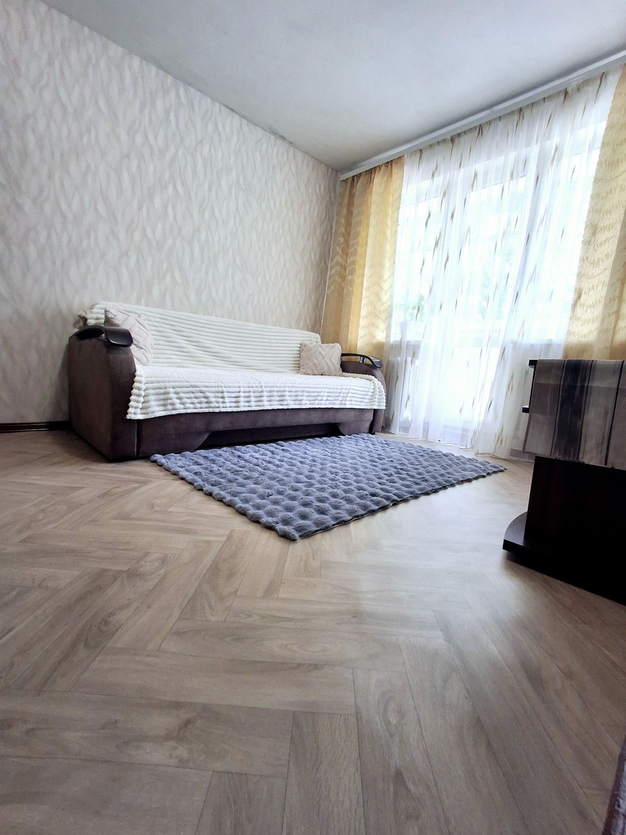 33м2 самый ЦЕНТР Продам  1 кім квартиру