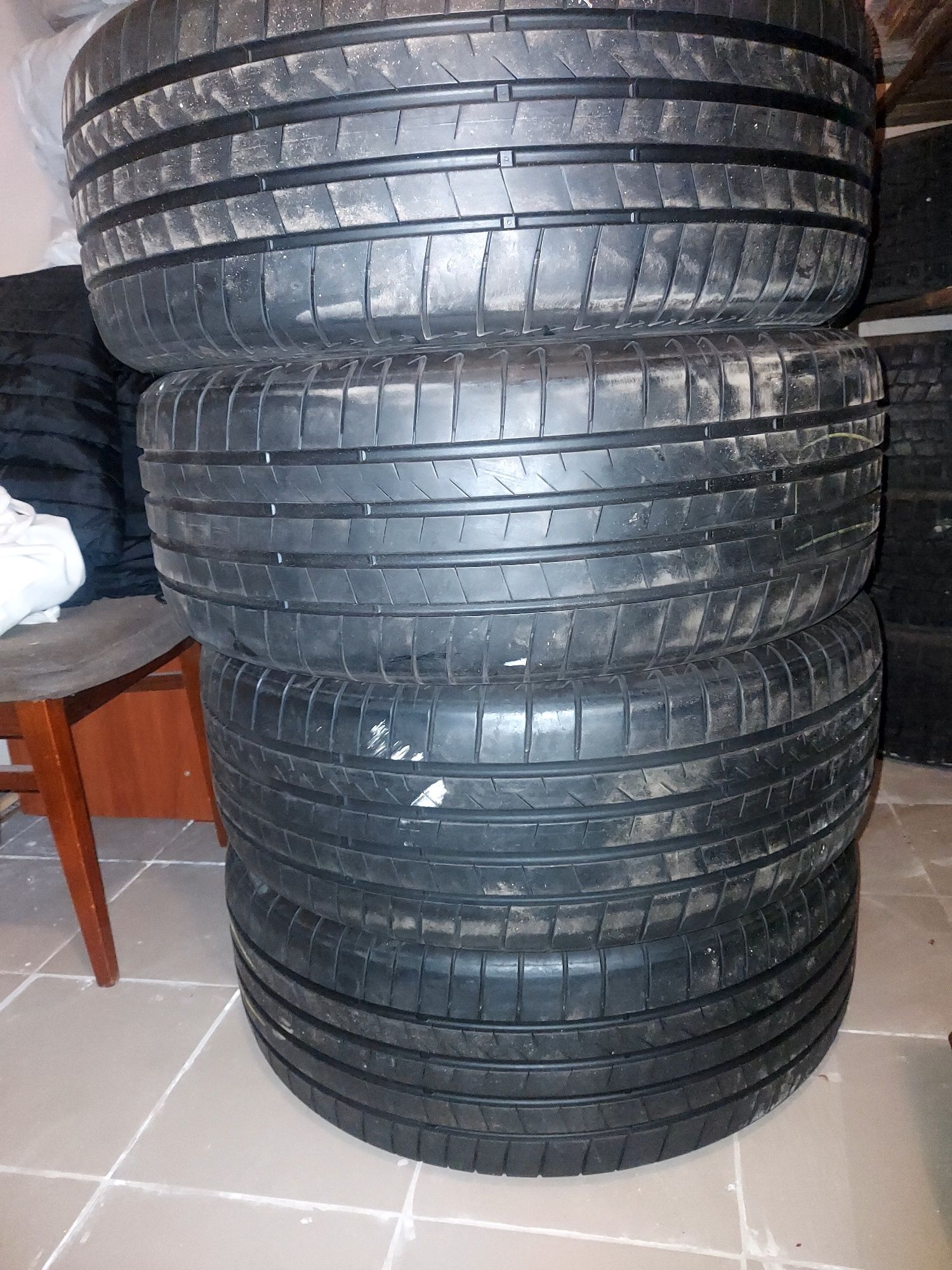 Продам летнюю резину BRIDGESTONE ALENZA