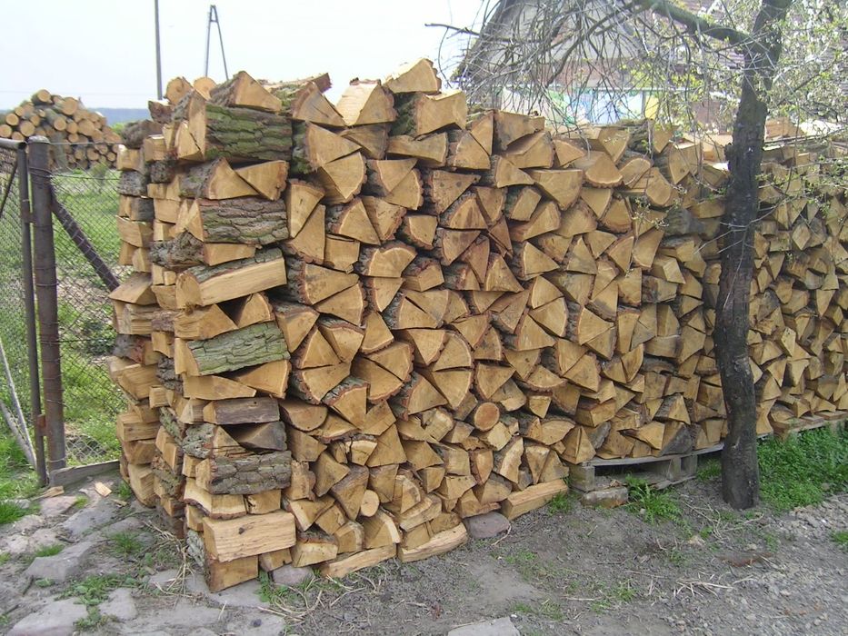 Drewo kominkowe sezonowane