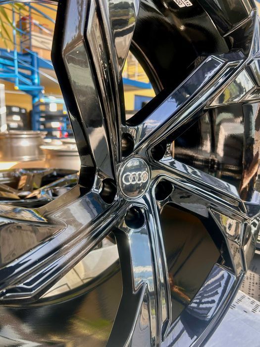 Nowe felgi aluminiowe Audi Q7 Q8 SQ7 SQ8 czarny połysk 22 cale
