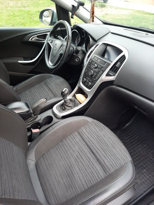 Opel Astra J 2014 r. Benzyna + Gaz