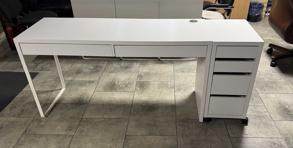 Письменный стол ИКЕА MICKE+Комод на колесах MICKE