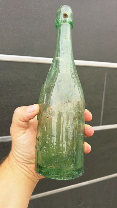 Stara, przedwojenna butelka Sinalco