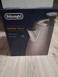 Czajnik DE LONGHI KBIN2001. TB Distinta Titanium