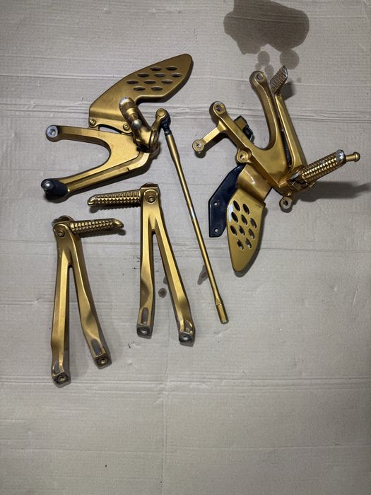 Tarcze hamulcowe zaciski zbiorniczek sety yamaha r1 rn12 04-06