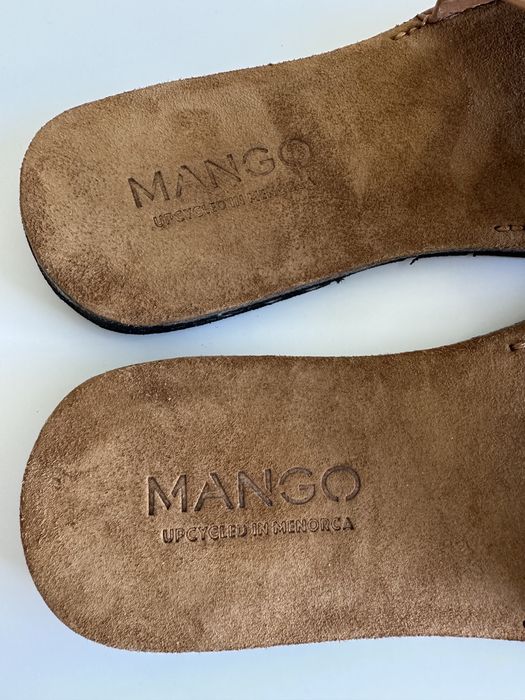 Новые мужские шлепки Mango