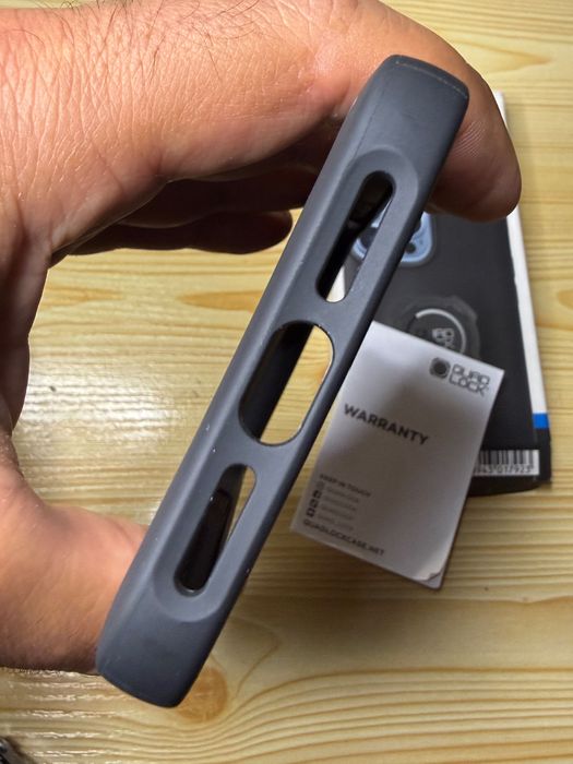 Capa Quad Lock para iPhone 13 Pro Max