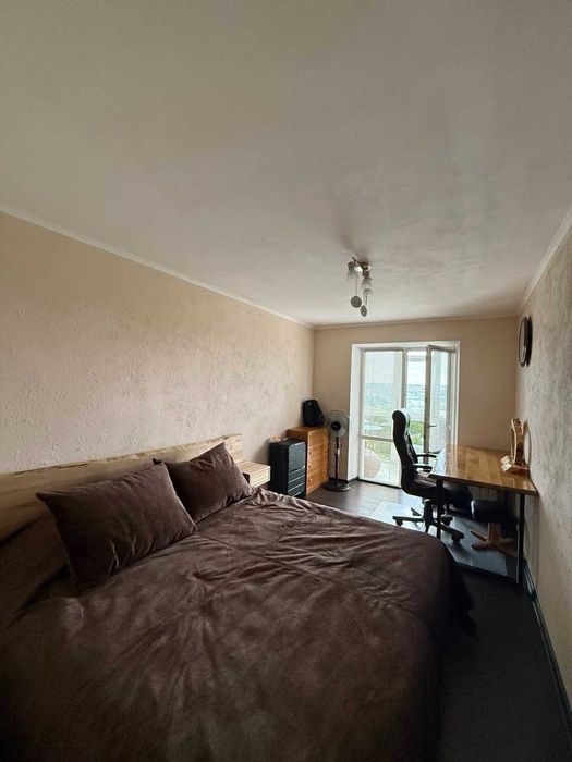 3-х кімнатна квартира на Садах-1