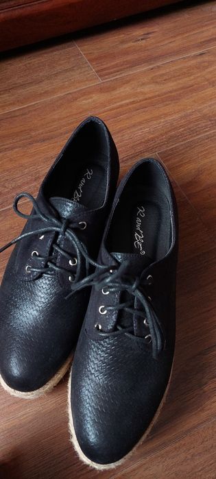 Czarne buty na koturnie wiosna lato jesień rozmiar 39 wysokie czarne