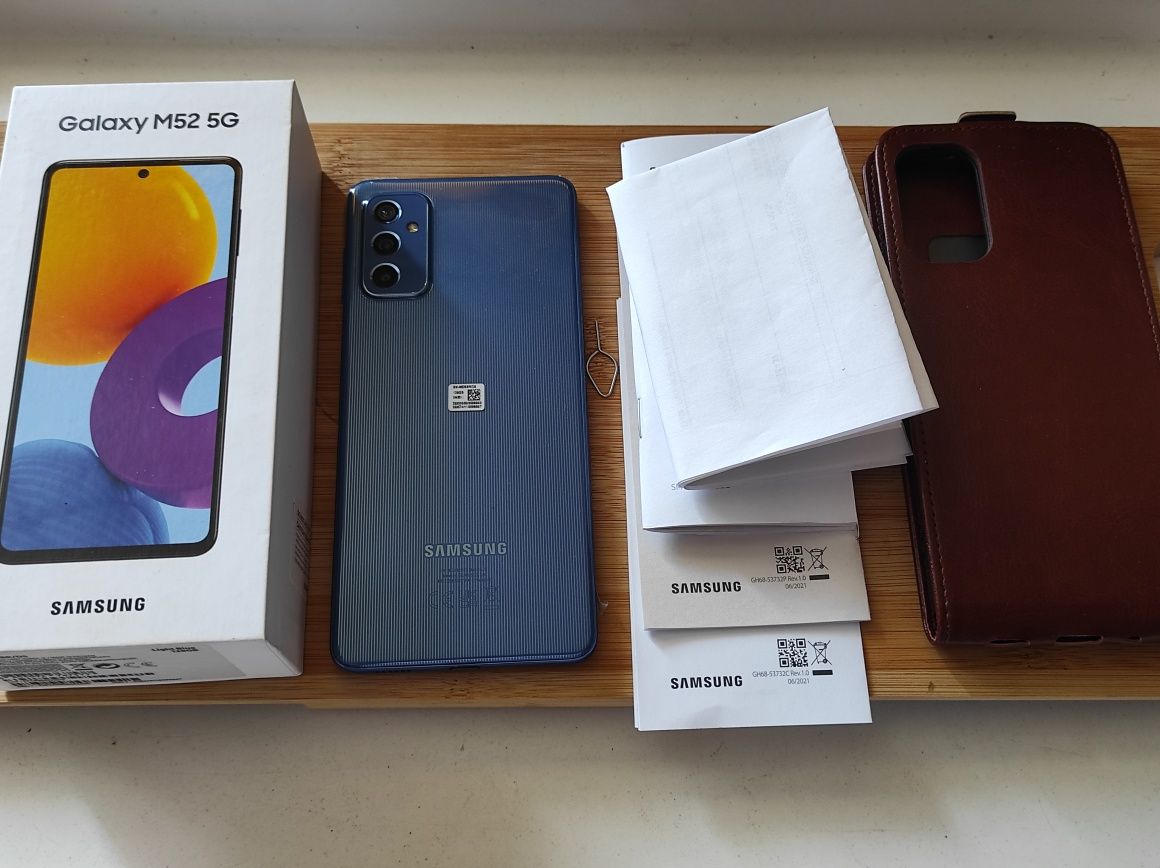 Jak nowy Samsung M52 5G 6/128, bez sladów używania, z dowodem zakupu