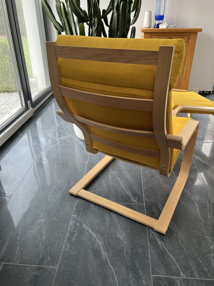 Ikea Fotel z podnóżkiem okleina dębowa/Skiftebo żółty