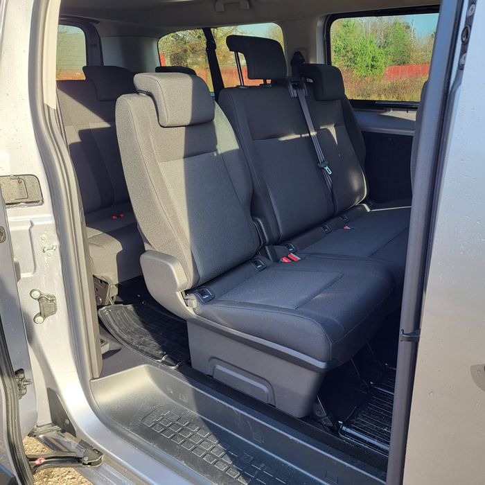 Wynajem busa 9os. Z kierowcą lub bez