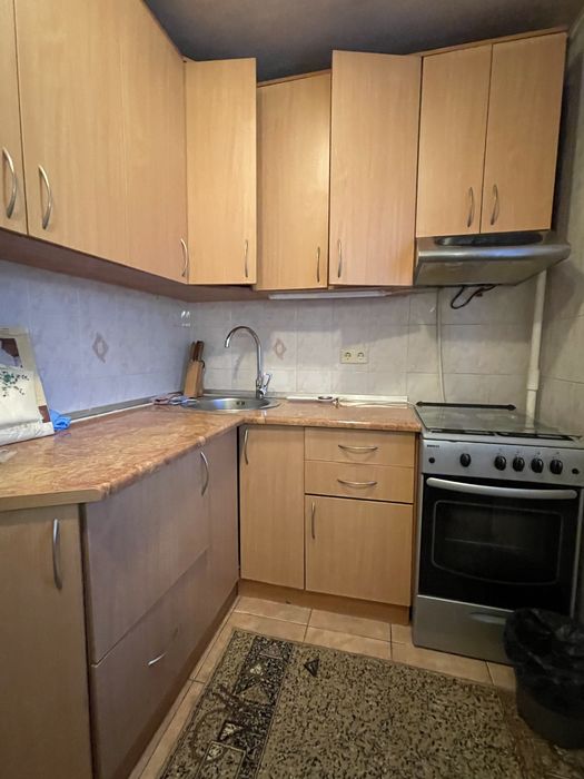 Сдам 1к кв.Средний 5й этаж.Кирпичный дом.Тополь