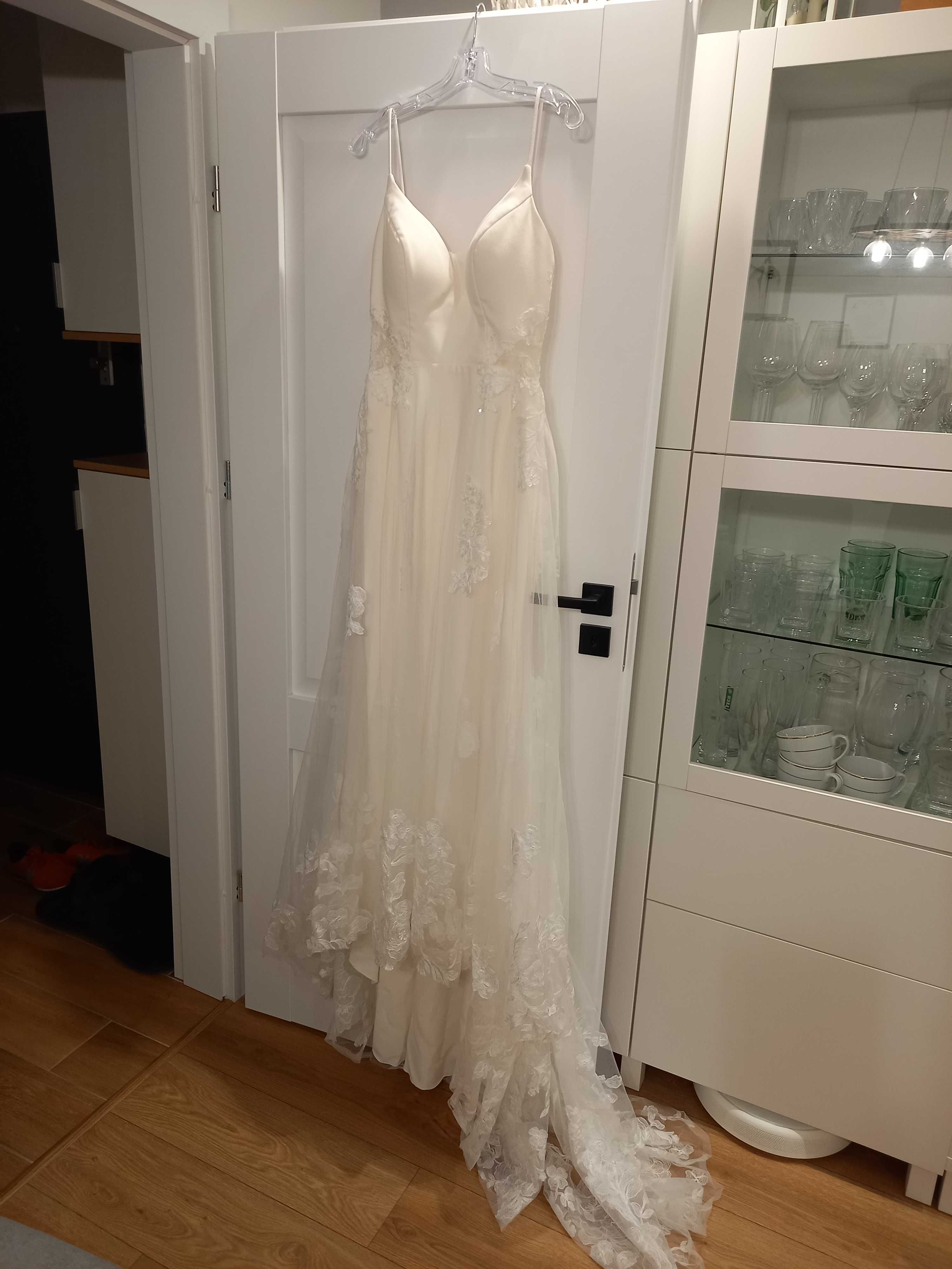 Suknia Ślubna Model Stella York 7365