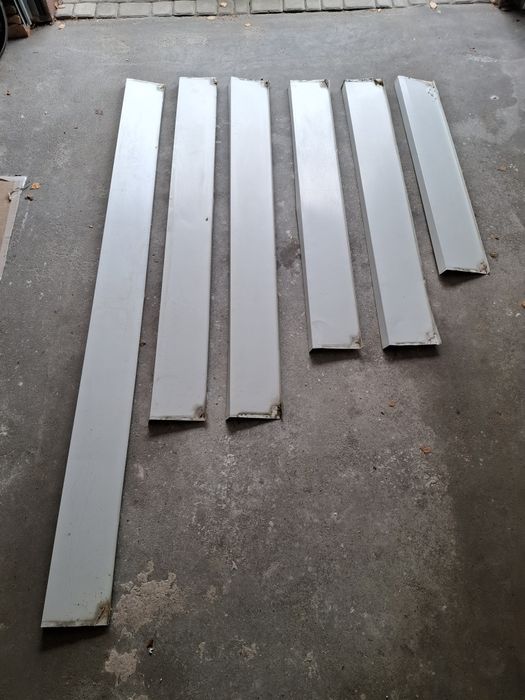 Parapety zewnętrzne stalowe ocynkowane białe 6 szt.