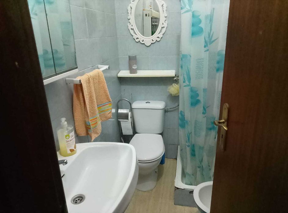 Apartamento T1 de R/C com quintal