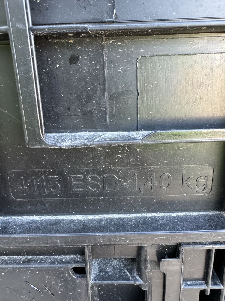 Pojemniki R-KLT ESD z Pokrywą Czarne RFID