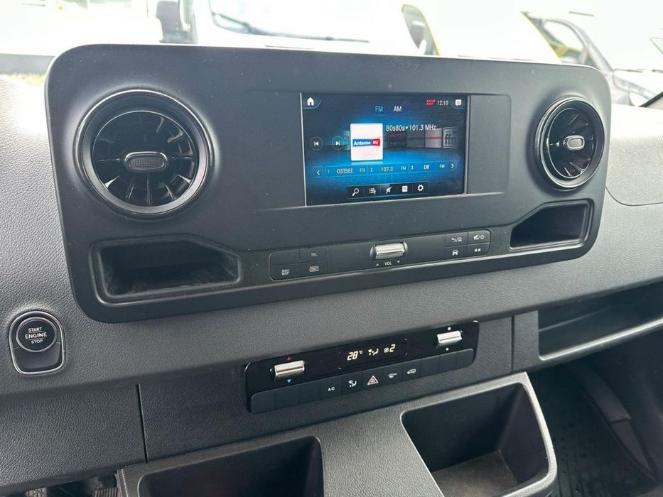 Mersedes-benz sprinter 319