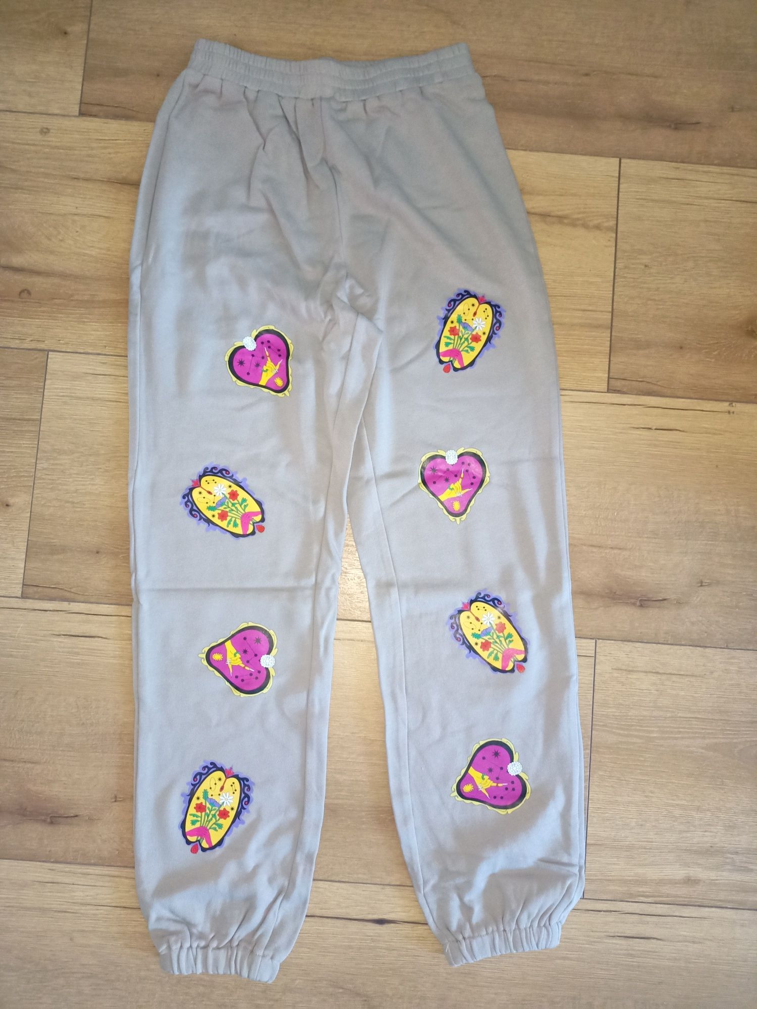 Nowe spodnie dresowe shein r.s (m)