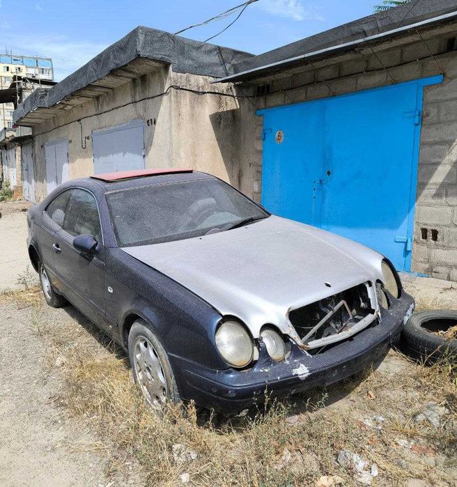 Разборка Mercedes-Benz CLK W208 на запчасти