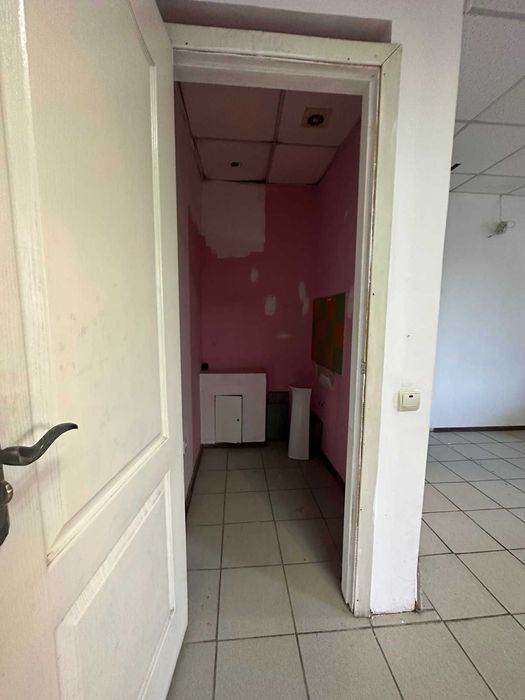 Продаж комерційне приміщення р-н кінотеатру Космос