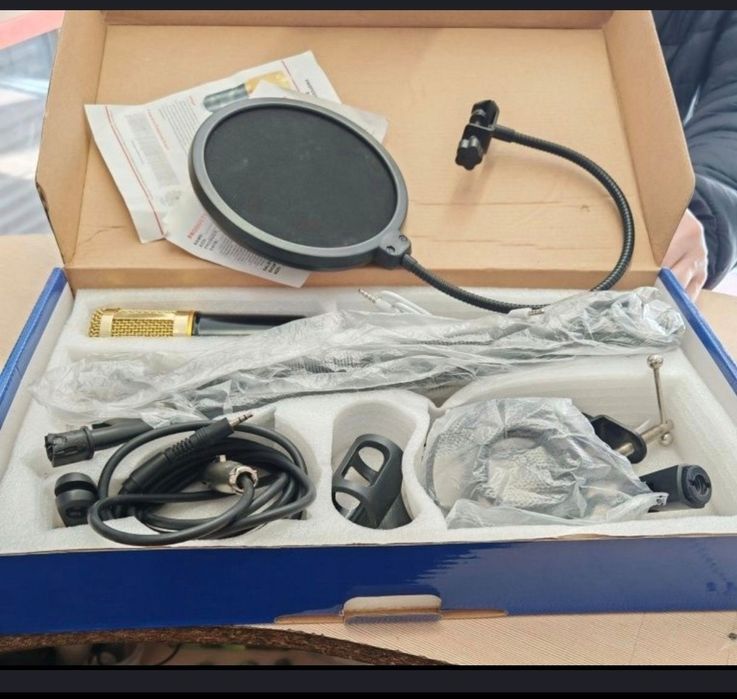 Конденсаторный микрофон