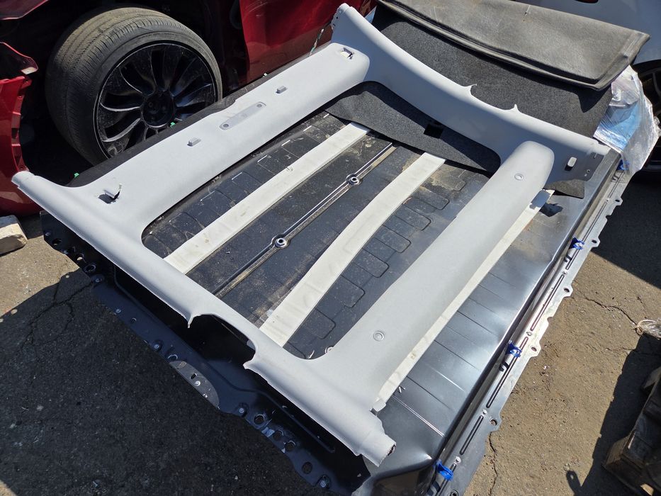 Потолок Tesla Model 3 Highland 2024 2025 оригинал разборка