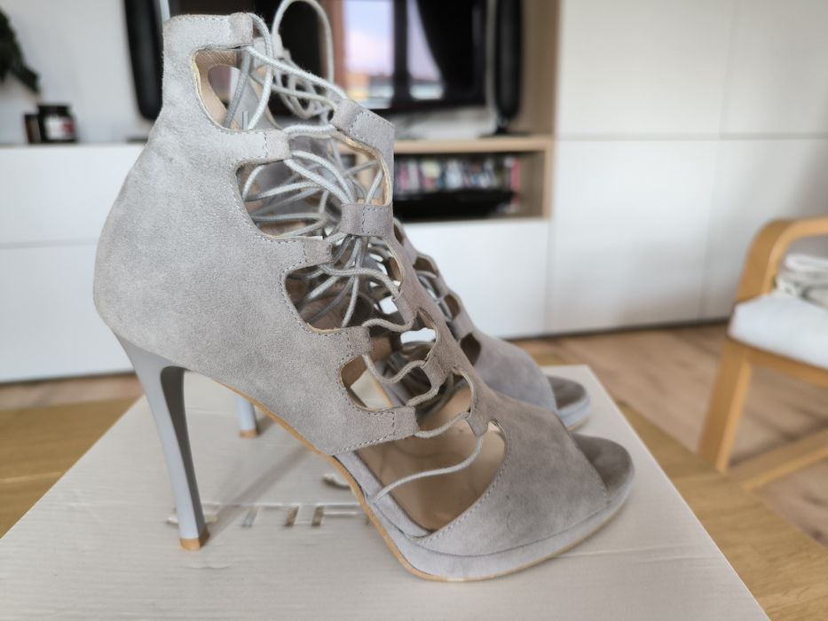 Eleganckie szpilki Bizzarro 36