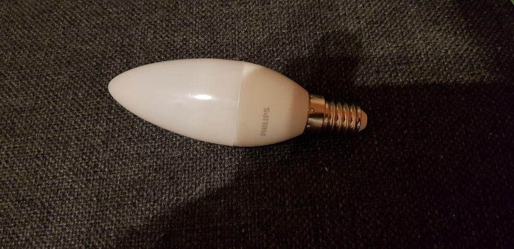 Żarówka LED Philips E14 4,3W 5,5W 40W 470 lm barwa ciepła osram
