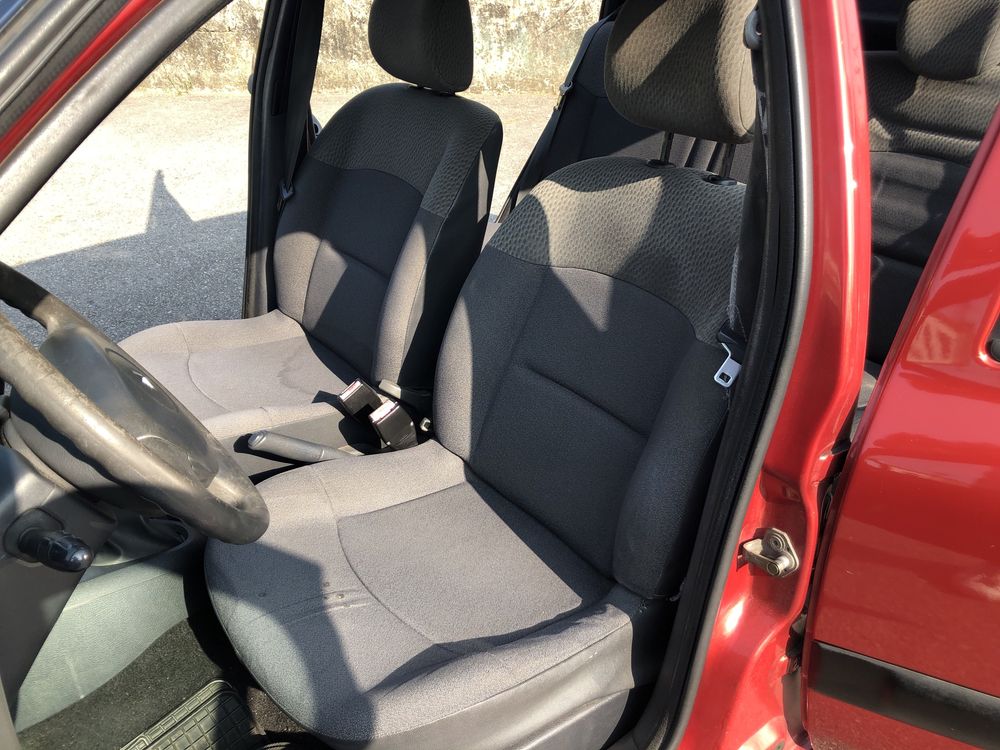 Renault Clio 1.2 2004 Gasolina - Impecavel