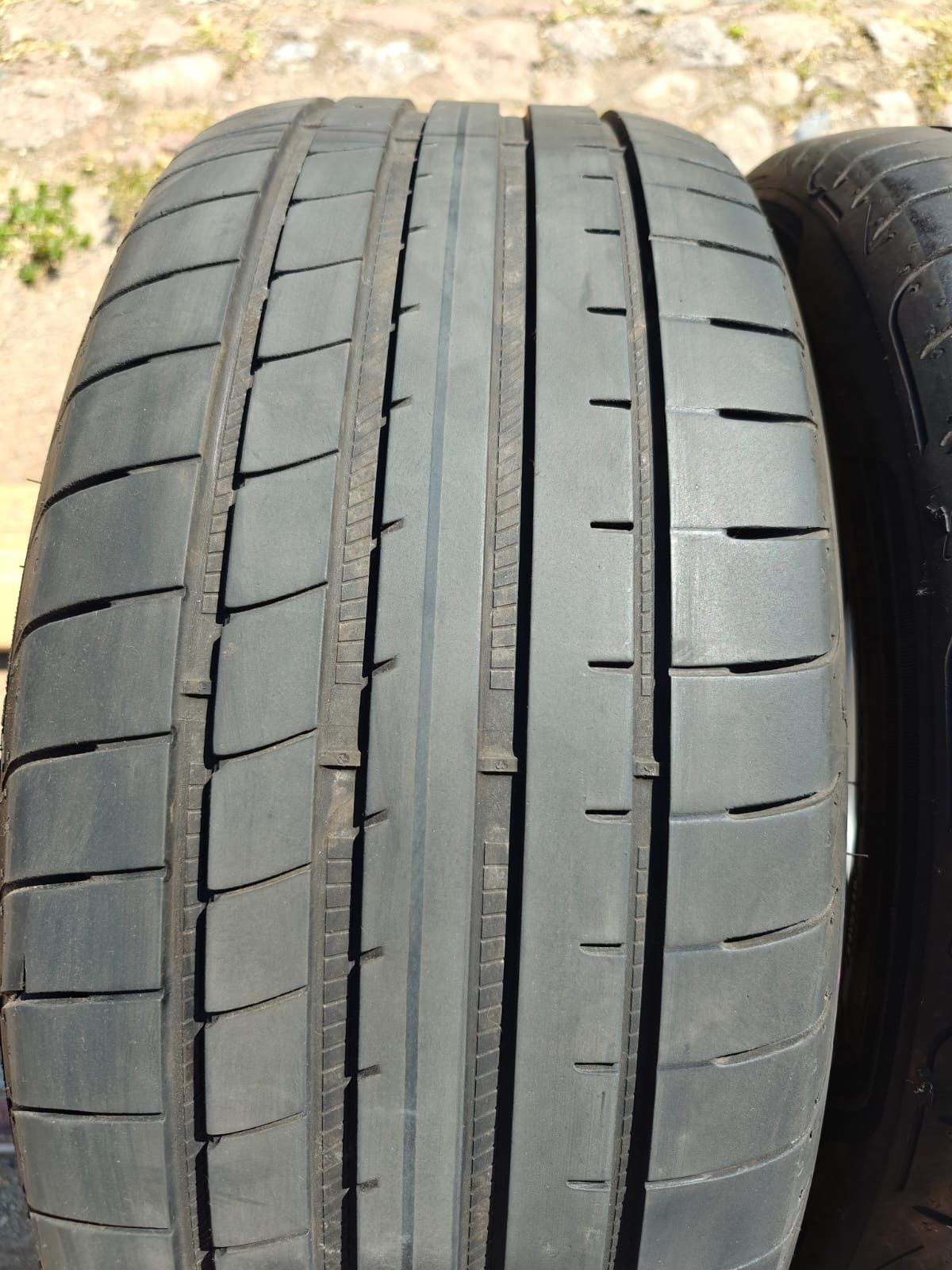 Opony 225/50/17" Good Year Eagle asymetric 3 lato Run Flat