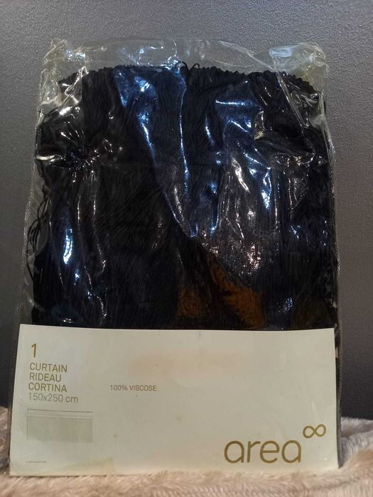 Cortina Loja Area Nova embalada