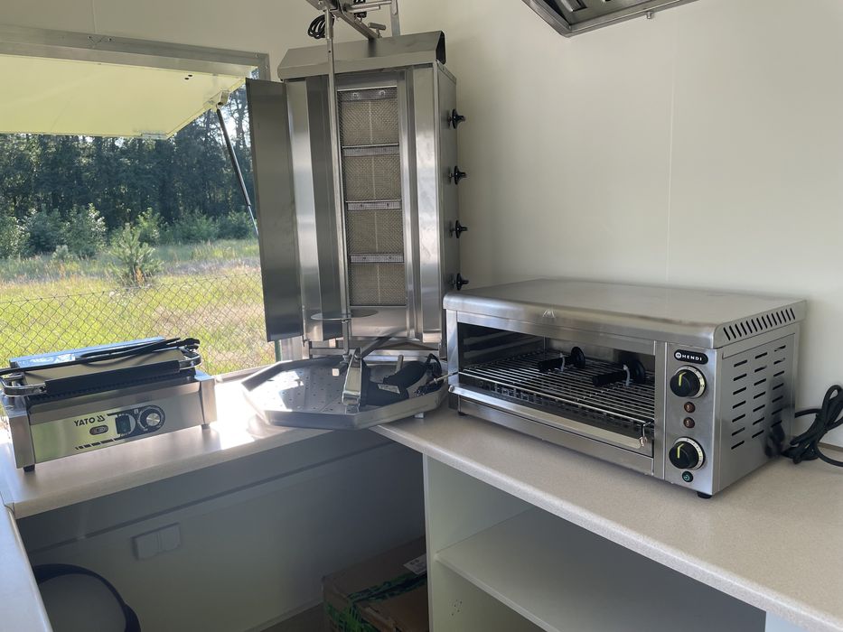 Przyczepa gastronomiczna 3,5m wynajem